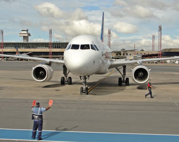 Airbus A319 (PR-MAI) - Airbus A319-100