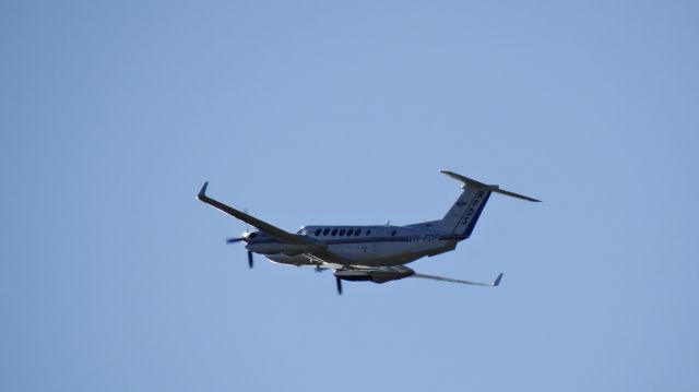 Beechcraft Super King Air 350 (VH-FDF) - FD499 departs Brisbane for Gladstone