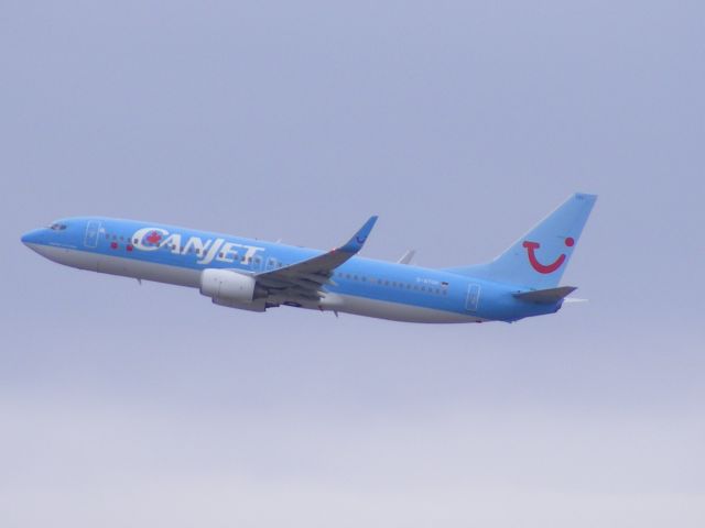 Boeing 737-800 (D-ATUM) - canjet charter