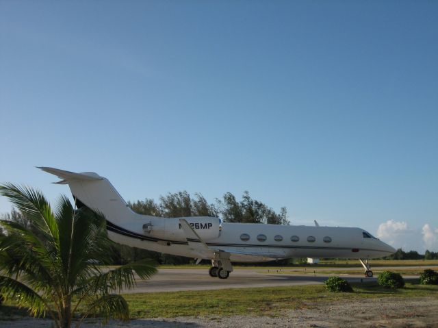 Gulfstream Aerospace Gulfstream IV (N226MP) - Visiting Bora Bora with family.