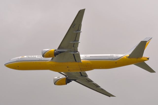 Boeing 777-200 (V8-BLE)