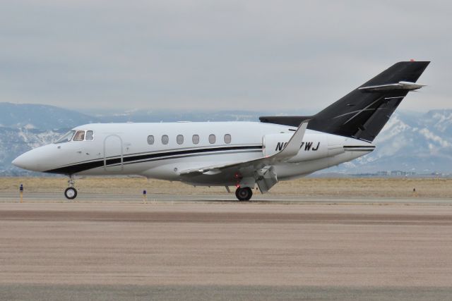 Hawker 800 (N667WJ)