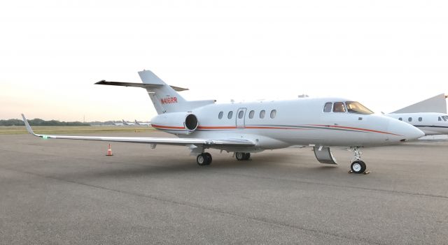 Hawker 800 (N416RR)