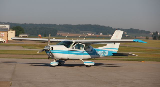 Cessna Skyhawk (N888VM) - Parked on ramp... 5/16/12