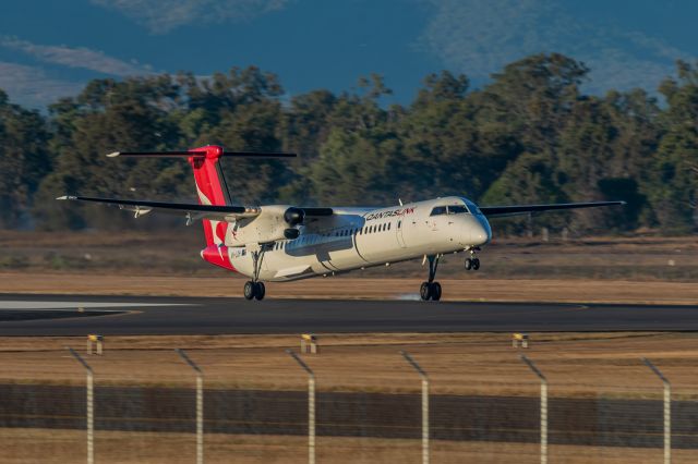 de Havilland Dash 8-400 (VH-LQH)