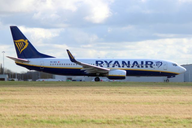 Boeing 737-800 (9H-QEG) - Departing rwy 22 on 16-Feb-24 operating flight RYR5164 to EKBI.