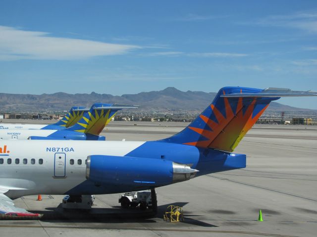 McDonnell Douglas MD-83 (N871GA)