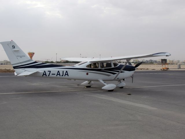 Cessna Skylane (A7-AJA)
