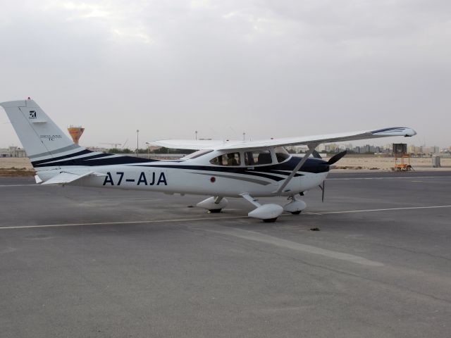 Cessna Skylane (A7-AJA)