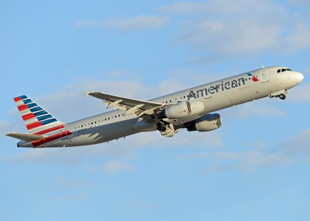 Airbus A321 (N170US)