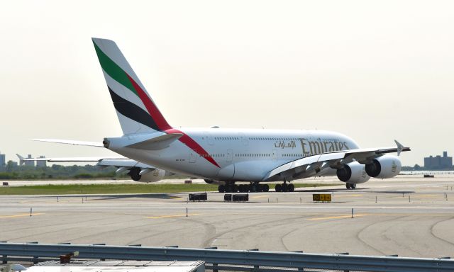 Airbus A380-800 (A6-EUW) - Emirates Airbus A380-842 A6-EUW in New York JFK 