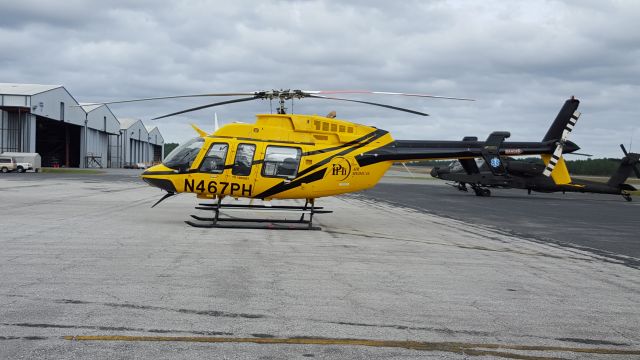 Bell 407 (N467PH) - Fuel Stop