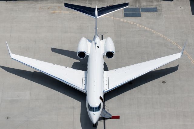 Gulfstream Aerospace Gulfstream G650 (N271DV) - Full Quality photo: a rel=nofollow href=http://www.airliners.net/photo/-/Gulfstream-Aerospace-G650ER-%28G-VI%29/3895497http://www.airliners.net/photo/-/Gulfstream-Aerospace-G650ER-%28G-VI%29/3895497/a