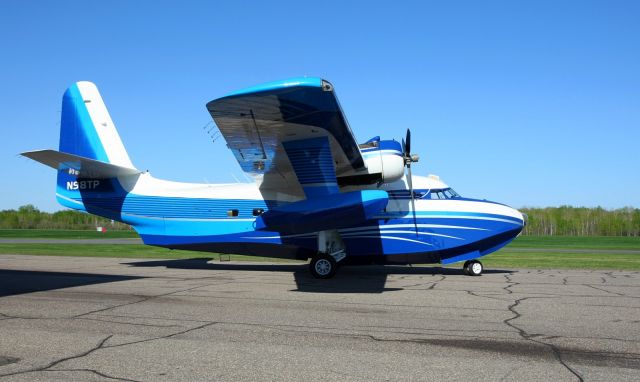 Grumman HU-16 Albatross (N98TP)