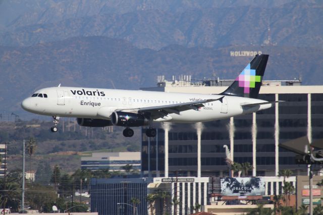 Airbus A320 (N505VL)