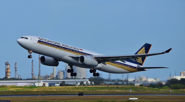 Airbus A330-300 (9V-STW)
