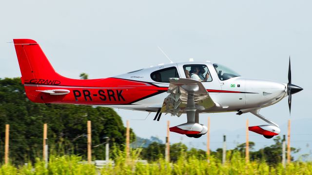 Cirrus SR-22 (PR-SRK)