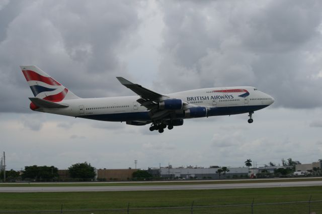 Boeing 747-200 (G-BNLW)