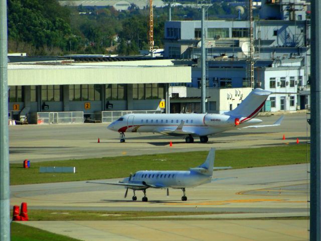 Bombardier Global 5000 (N404NA) - BOMBARDIER GLOBAL 5000 NA04NA IN MONTEVIDEO, URUGUAY.