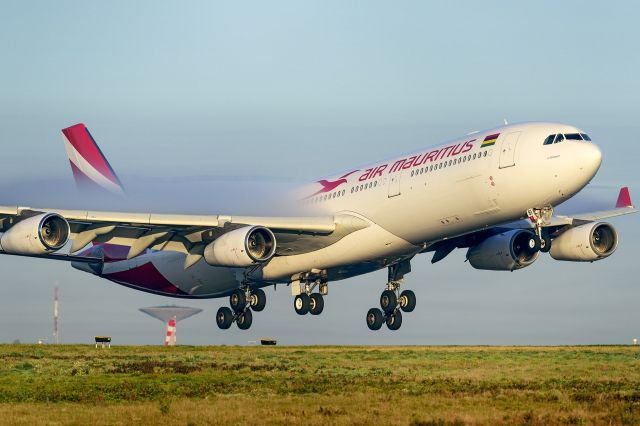 Airbus A330-900 —