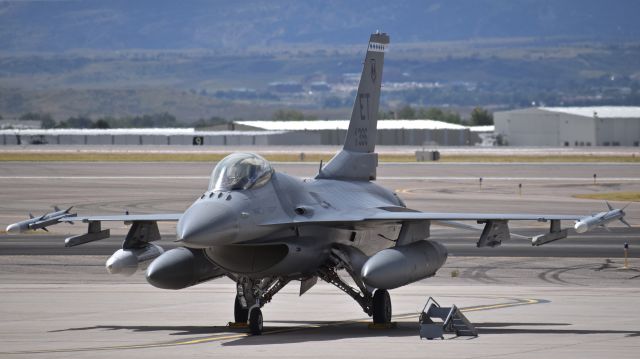 Lockheed F-16 Fighting Falcon (91-0396) - General Dynamics F-16C "Fighting Falcon" assigned to the 40th Flight Test Squadron