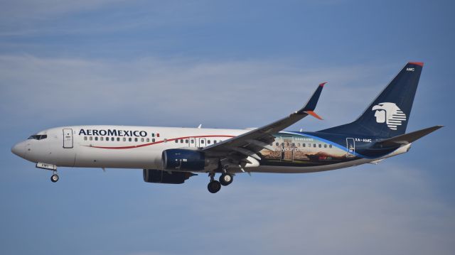 Boeing 737-800 (XA-AMC) - AeroMexico Boeing 737-852 (WL) on final for RWY 35L at Denver International Airport