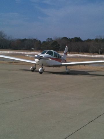 Piper Cherokee (N90064)