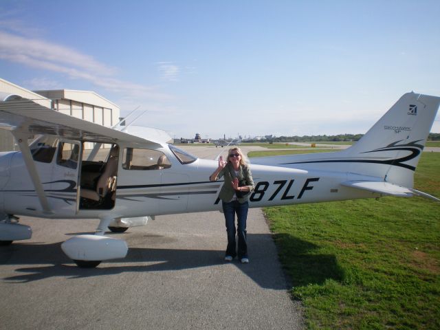 Cessna Skyhawk (N787LF) - Jayne Taylor