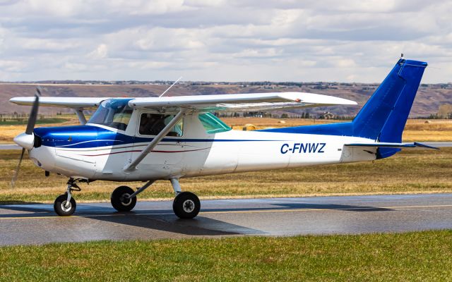 Cessna 152 (C-FNWZ)