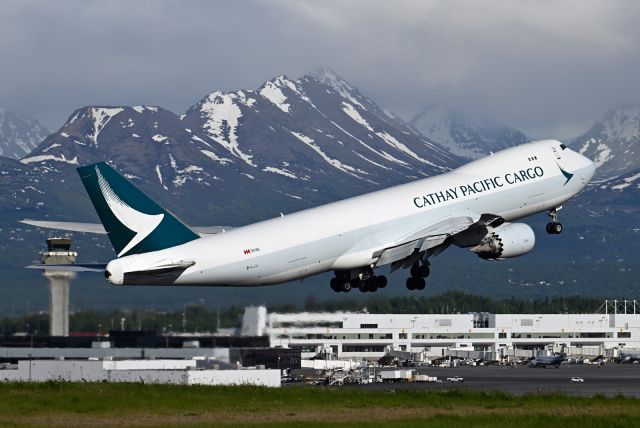 BOEING 747-8 (B-LJJ)