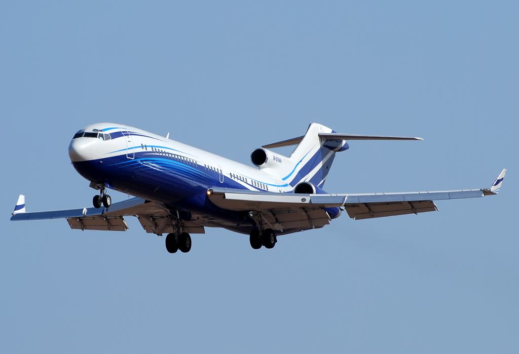 Boeing 727-100 (M-STAR) - August, 2013