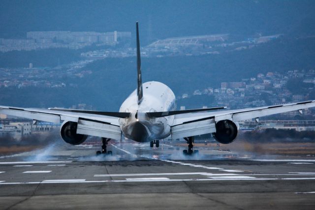 Boeing 777-200 (JA712A)