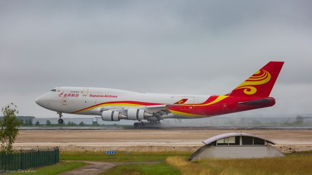 Boeing 747-200 (B-2437)