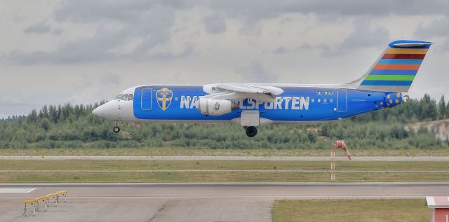 SE-DSU — - Braathens Regional Aviation (BRA)br /br /(Swedish football livery) SE-DSUbr /br /British Aerospace Avro RJ100