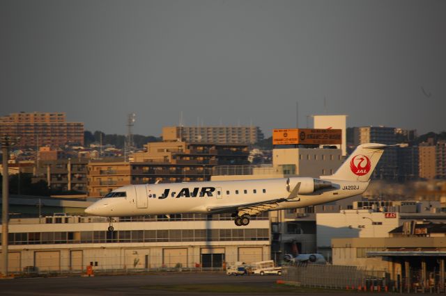 Canadair Regional Jet CRJ-200 (JA202J)