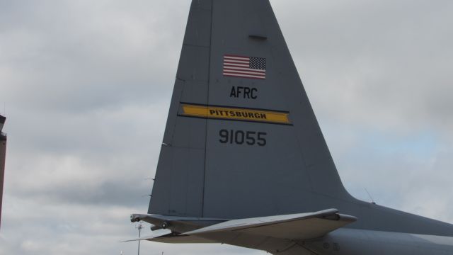 Lockheed C-130 Hercules —