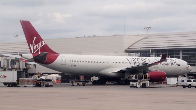 Airbus A330-300 (G-VGEM)