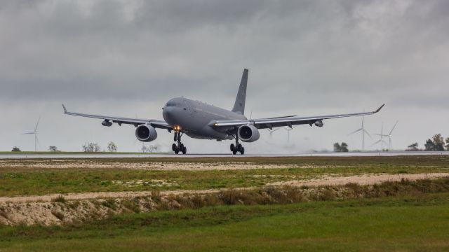 Airbus A330-200 (T058)