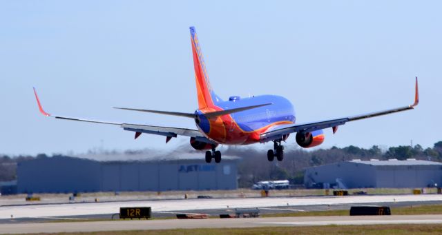 Boeing 737-700 (N7744A)