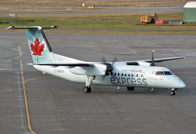 de Havilland Dash 8-300 (C-GMON)