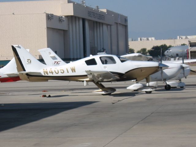 Cessna 400 (N405TW) - Parked at Long Beach