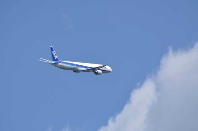 BOEING 777-300 (JA754A) - 2010/5/15