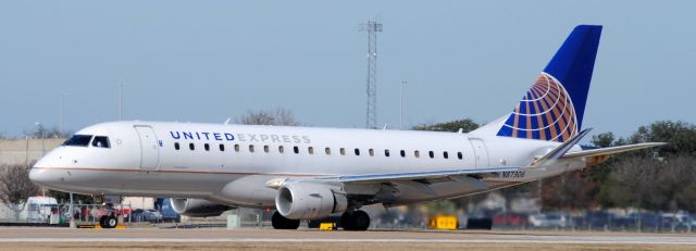 Embraer 170/175 (N87306)