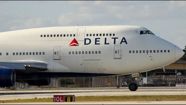 Boeing 747-400 (N665US) - Check out our video of this beauty on takeoff with 100% authentic and non-leveled sound! br /br /a rel=nofollow href=http://youtu.be/UNqTcpSmp4Mhttps://youtu.be/UNqTcpSmp4M/abr /br /Very rare military charter at FLL! 04/10/16