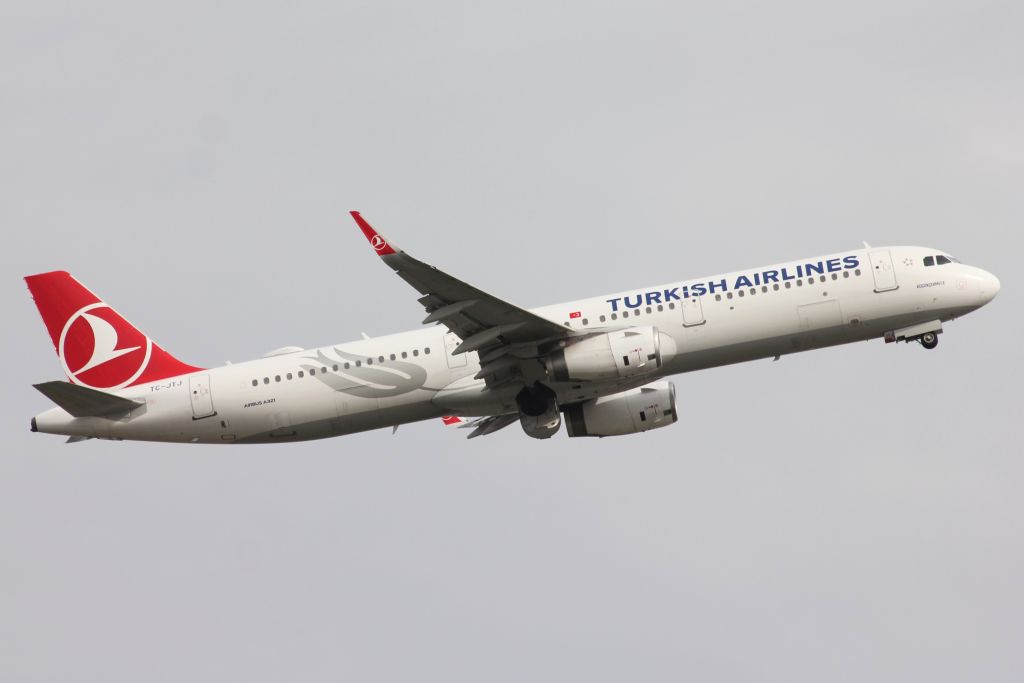 Airbus A321 (TC-JTJ)