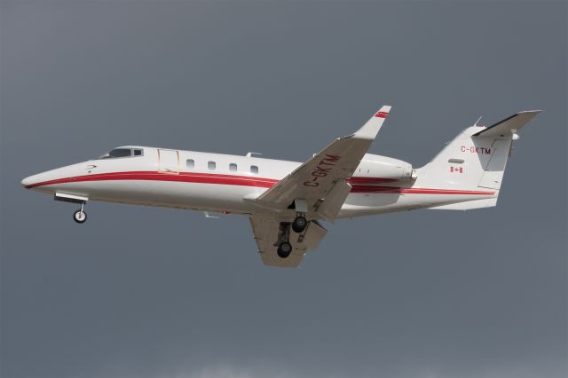 Learjet 55 (C-GKTM)