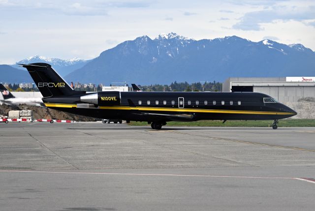 Canadair Regional Jet CRJ-200 (N100VE)