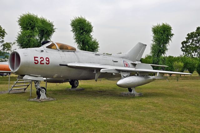 SHENYANG JZ-6 (N529) - DPRK Air Force Mig 19 