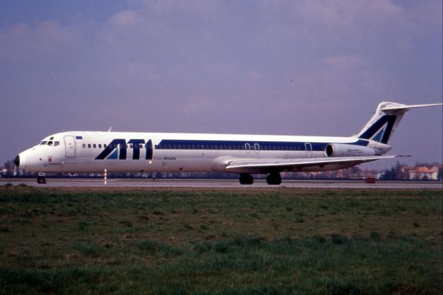 McDonnell Douglas MD-80 (I-DAVD)