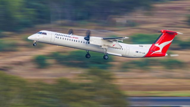 de Havilland Dash 8-400 (VH-LQB)